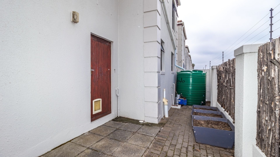 3 Bedroom Property for Sale in Parklands Western Cape